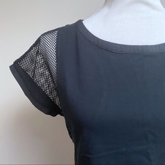 Hologram black cropped workout top - Picture 2 of 4